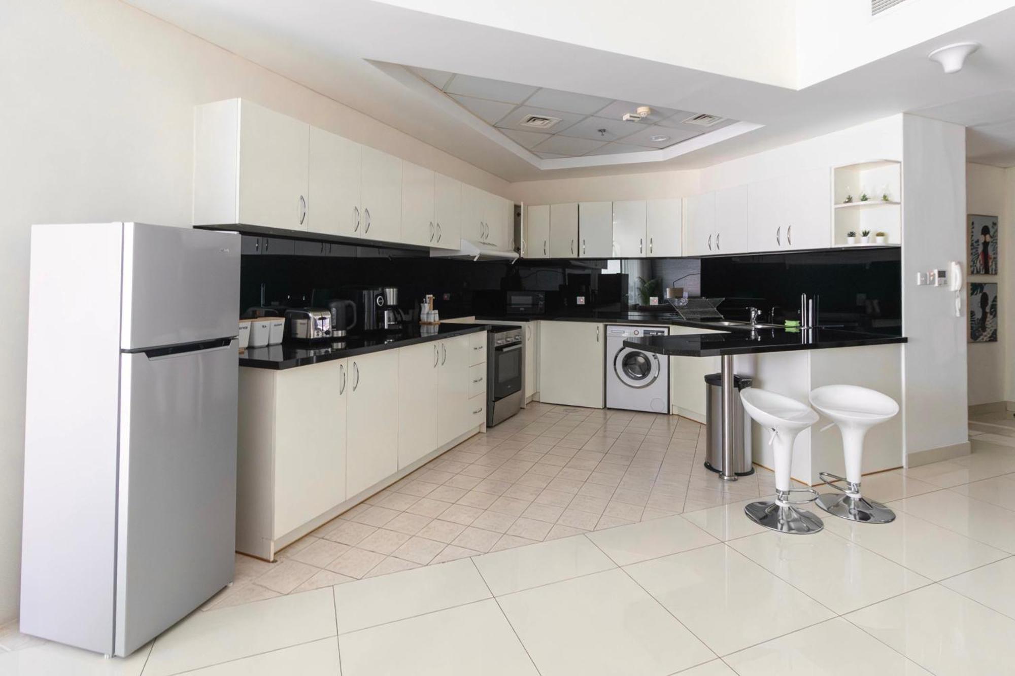 Relaxing 2Br Haven In Dubai Marina Perfect Location & Amenitiesアパートメント エクステリア 写真
