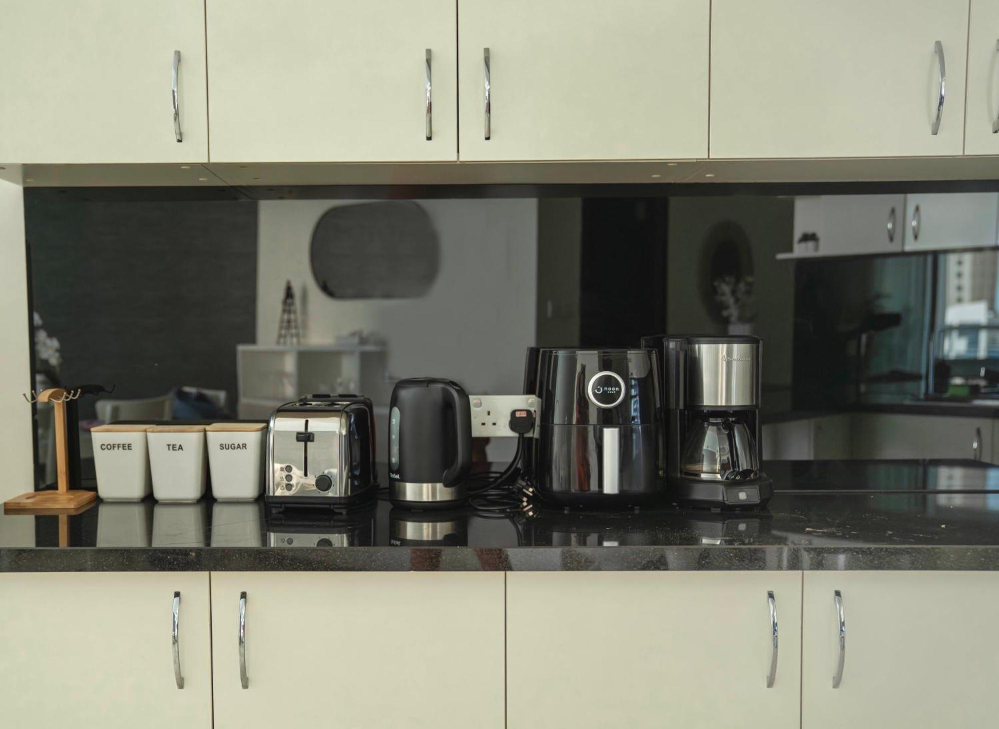 Relaxing 2Br Haven In Dubai Marina Perfect Location & Amenitiesアパートメント エクステリア 写真